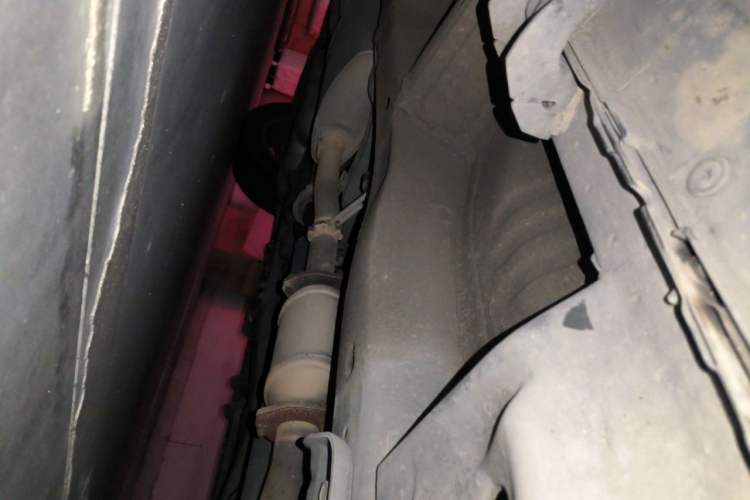Used Chevrolet Captiva 2015 2.4L 4x4 Flagship Edition 7-Seater Chassis Front Right