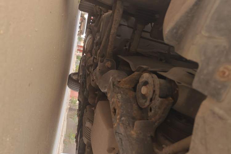 Used Chevrolet Captiva 2015 2.4L 4x4 Flagship Edition 7-Seater Chassis Front Right