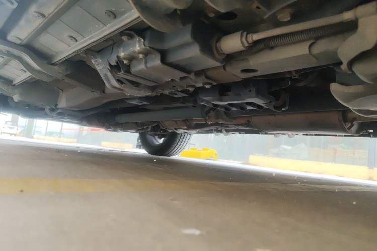 Used Chevrolet Captiva 2015 2.4L 4x4 Flagship Edition 7-Seater Chassis Rear Left