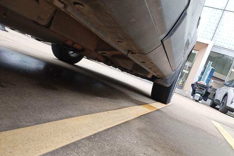 Used Chevrolet Captiva 2015 2.4L Two-Wheel Drive Urban Version 5 Seats Chassis Rear Right