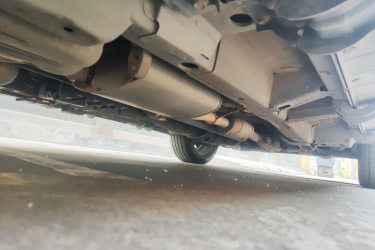 Used Chevrolet Captiva 2015 2.4L 4x4 Flagship Edition 7-Seater Chassis Rear Right