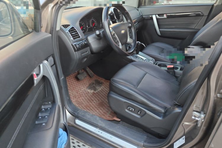 Used Chevrolet Captiva 2015 2.4L 4x4 Flagship Edition 7-Seater Driver Seat