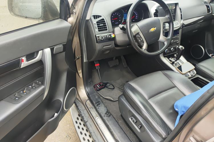 Used Chevrolet Captiva 2015 2.4L 4x4 Flagship Edition 7-Seater Driver Seat