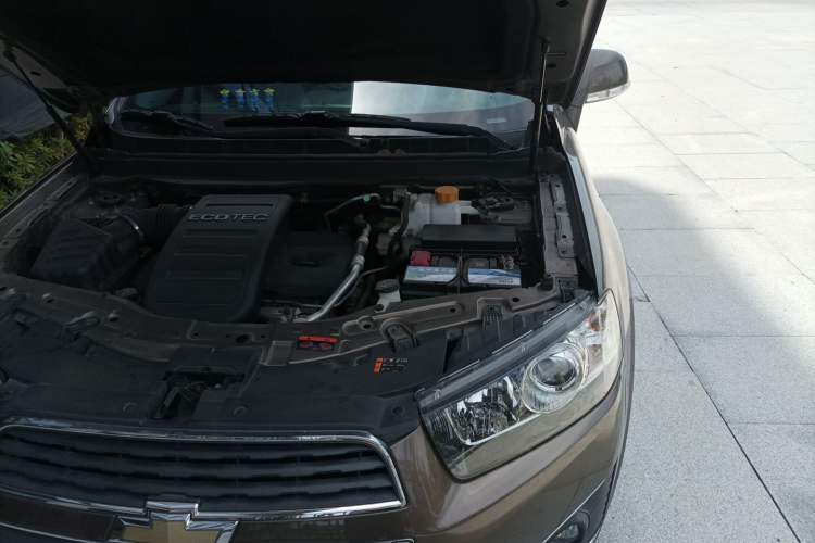 Used Chevrolet Captiva 2015 2.4L 4x4 Flagship Edition 7-Seater Engine Bay Left