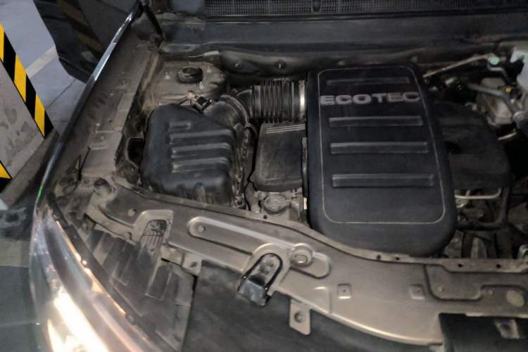 Used Chevrolet Captiva 2015 2.4L 4x4 Flagship Edition 7-Seater Engine Bay Right