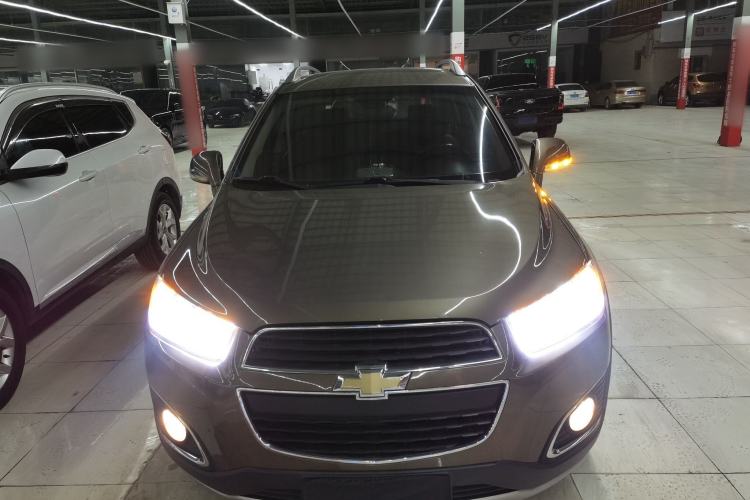 Used Chevrolet Captiva 2015 2.4L 4x4 Flagship Edition 7-Seater Front
