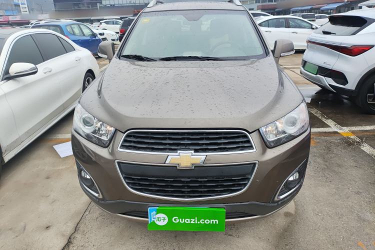 Used Chevrolet Captiva 2015 2.4L 4x4 Flagship Edition 7-Seater Front