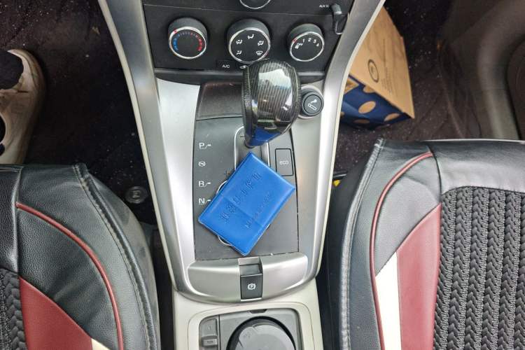 Used Chevrolet Captiva 2015 2.4L Two-Wheel Drive Urban Version 5 Seats Gear Lever