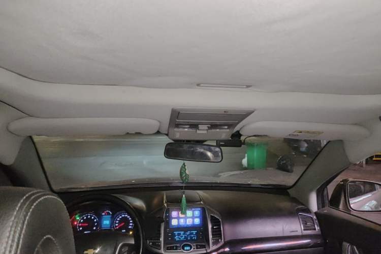 Used Chevrolet Captiva 2015 2.4L 4x4 Flagship Edition 7-Seater Headliner