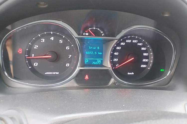 Used Chevrolet Captiva 2015 2.4L Two-Wheel Drive Urban Version 5 Seats Instrument Cluster