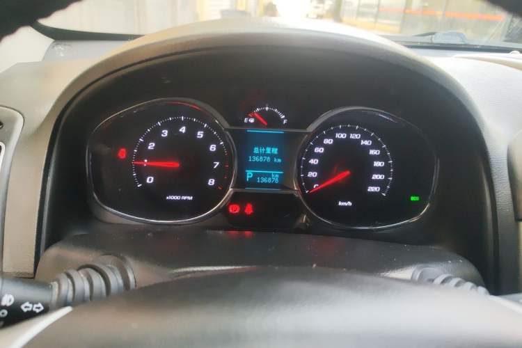 Used Chevrolet Captiva 2015 2.4L 4x4 Flagship Edition 7-Seater Instrument Cluster