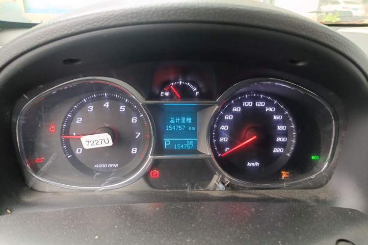 Used Chevrolet Captiva 2015 2.4L 4x4 Flagship Edition 7-Seater Instrument Cluster