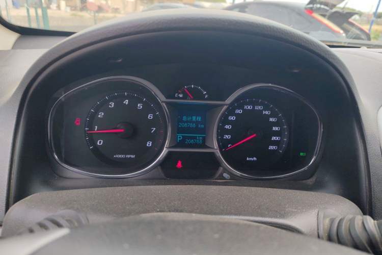 Used Chevrolet Captiva 2015 2.4L 4x4 Flagship Edition 7-Seater Instrument Cluster