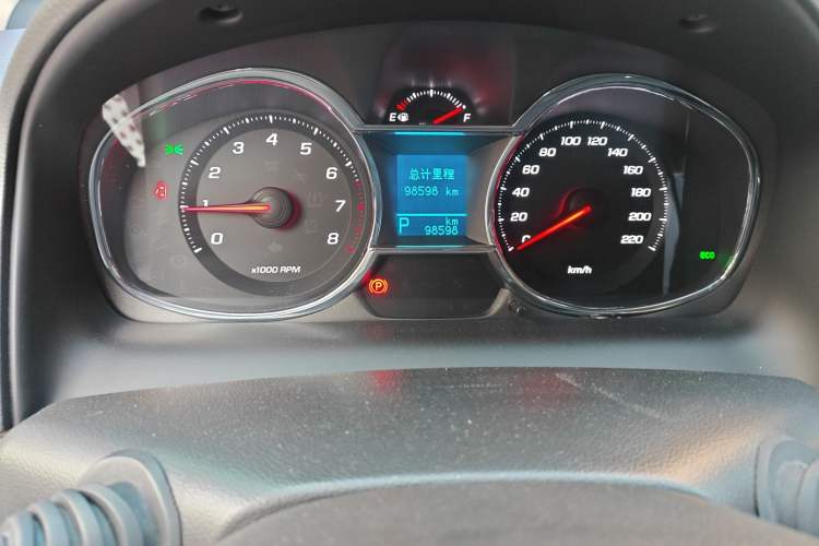 Used Chevrolet Captiva 2015 2.4L 4x4 Flagship Edition 7-Seater Instrument Cluster