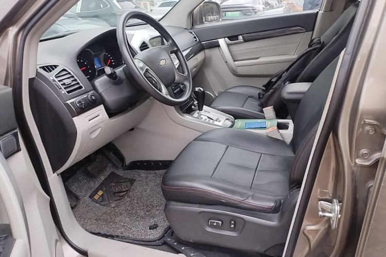 Used Chevrolet Captiva 2015 2.4L Two-Wheel Drive Urban Version 5 Seats Left Front Seat