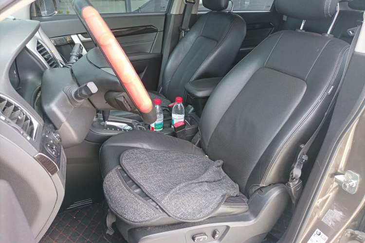 Used Chevrolet Captiva 2015 2.4L 4x4 Flagship Edition 7-Seater Left Front Seat