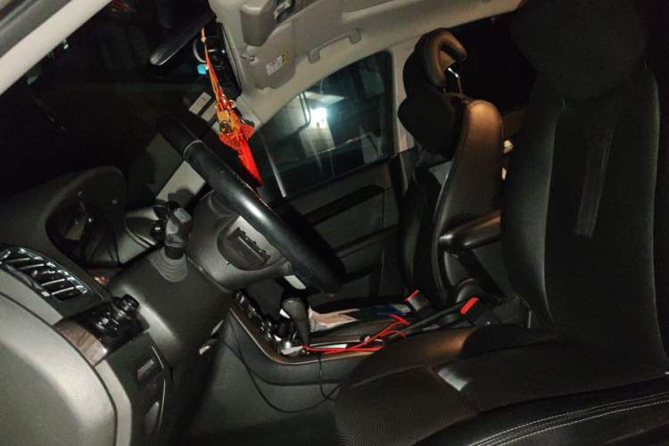Used Chevrolet Captiva 2015 2.4L 4x4 Flagship Edition 7-Seater Left Front Seat