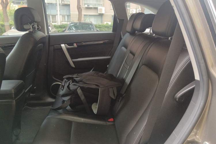 Used Chevrolet Captiva 2015 2.4L 4x4 Flagship Edition 7-Seater Left Rear Seat