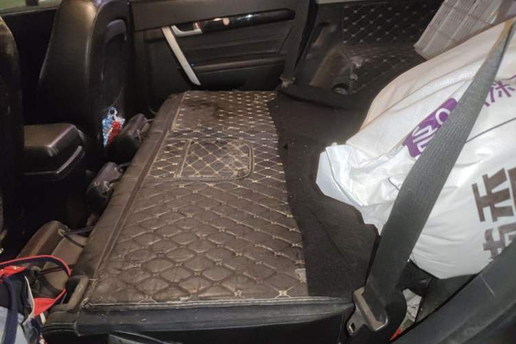 Used Chevrolet Captiva 2015 2.4L 4x4 Flagship Edition 7-Seater Left Rear Seat