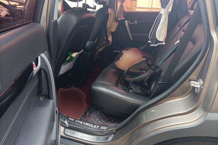 Used Chevrolet Captiva 2015 2.4L 4x4 Flagship Edition 7-Seater Left Rear Seat