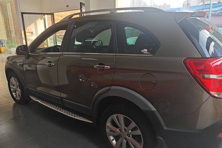 Used Chevrolet Captiva 2015 2.4L 4x4 Flagship Edition 7-Seater Left Side