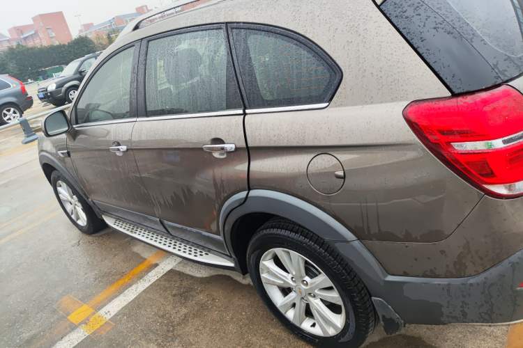Used Chevrolet Captiva 2015 2.4L 4x4 Flagship Edition 7-Seater Left Side