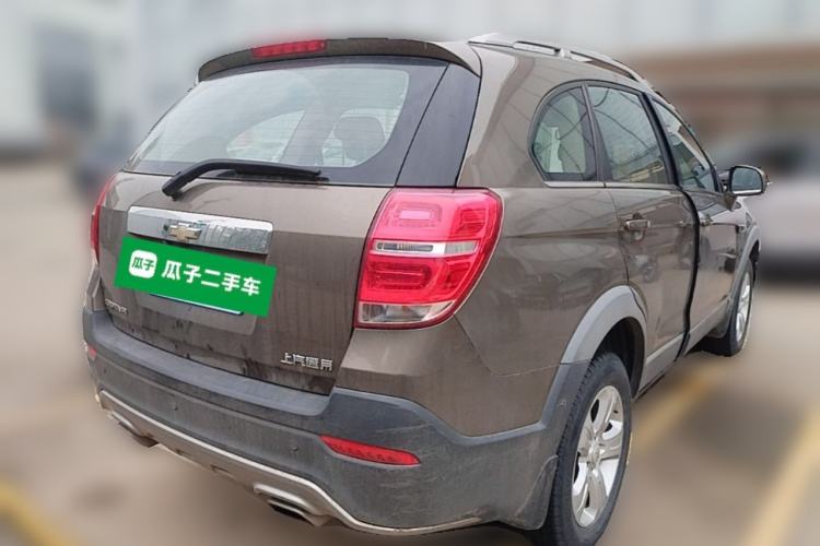 Used Chevrolet Captiva 2015 2.4L Two-Wheel Drive Urban Version 5 Seats Rear Right 45 Deg