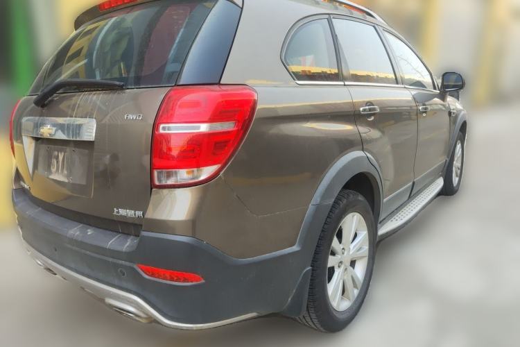 Used Chevrolet Captiva 2015 2.4L 4x4 Flagship Edition 7-Seater Rear Right 45 Deg