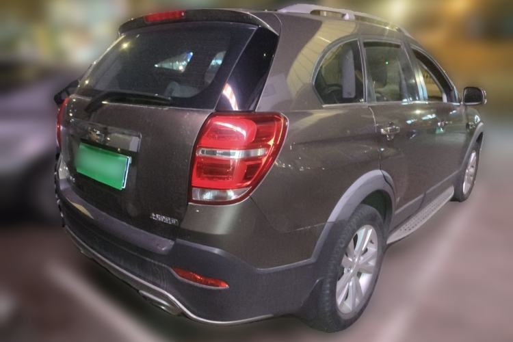 Used Chevrolet Captiva 2015 2.4L 4x4 Flagship Edition 7-Seater Rear Right 45 Deg