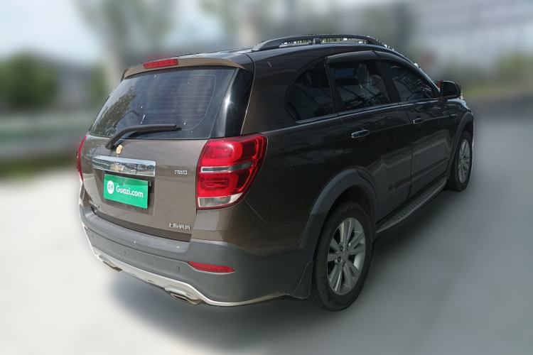 Used Chevrolet Captiva 2015 2.4L 4x4 Flagship Edition 7-Seater Rear Right 45 Deg