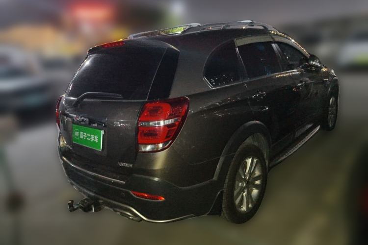 Used Chevrolet Captiva 2015 2.4L 4x4 Flagship Edition 7-Seater Rear Right 45 Deg