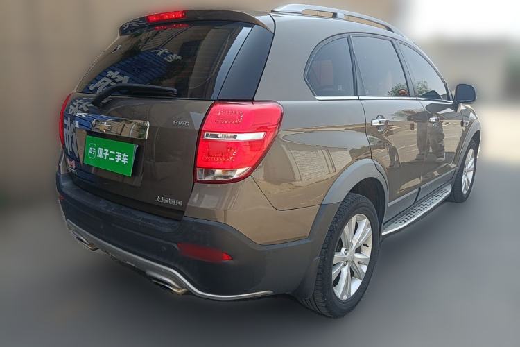 Used Chevrolet Captiva 2015 2.4L 4x4 Flagship Edition 7-Seater Rear Right 45 Deg