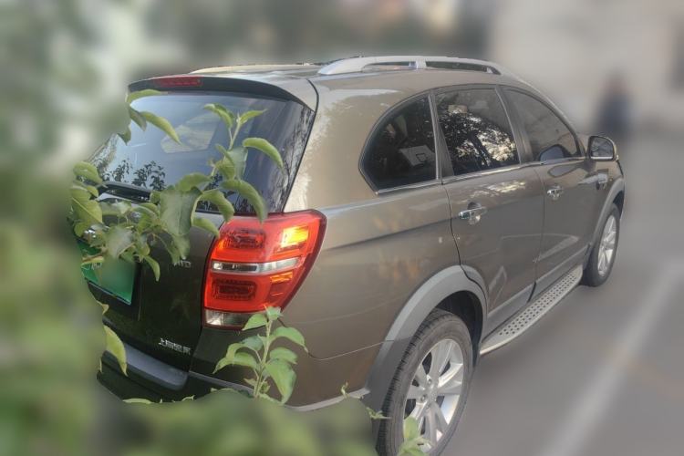 Used Chevrolet Captiva 2015 2.4L 4x4 Flagship Edition 7-Seater Rear Right 45 Deg
