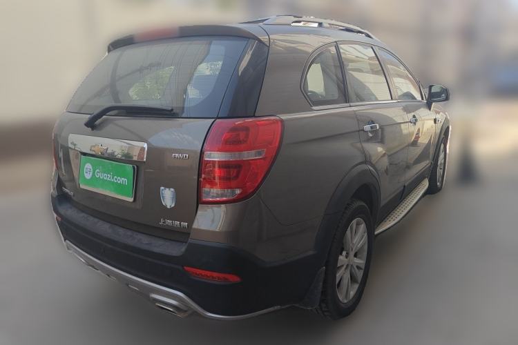 Used Chevrolet Captiva 2015 2.4L 4x4 Flagship Edition 7-Seater Rear Right 45 Deg