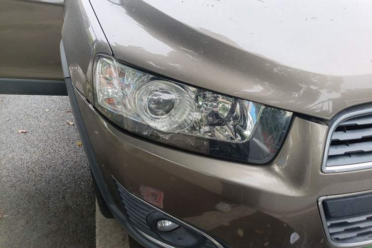 Used Chevrolet Captiva 2015 2.4L 4x4 Flagship Edition 7-Seater Right Front Headlight