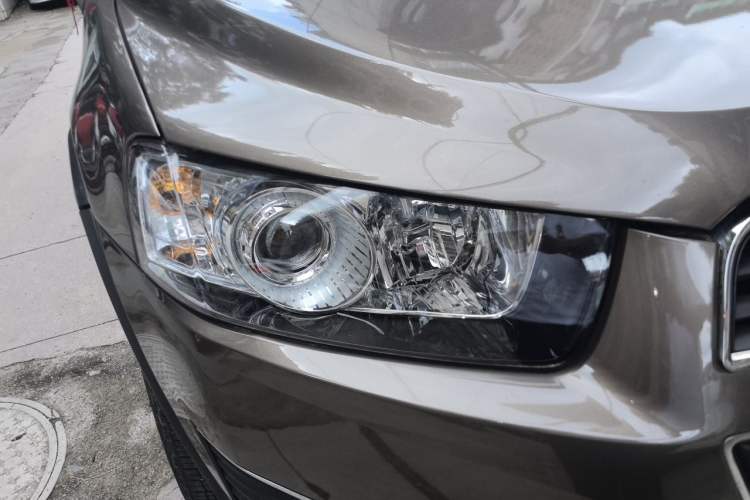Used Chevrolet Captiva 2015 2.4L Two-Wheel Drive Urban Version 5 Seats Right Front Headlight