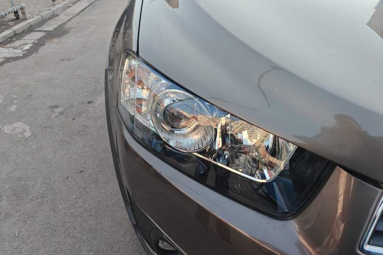 Used Chevrolet Captiva 2015 2.4L 4x4 Flagship Edition 7-Seater Right Front Headlight