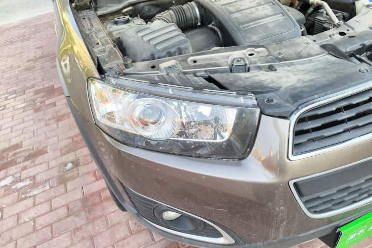 Used Chevrolet Captiva 2015 2.4L 4x4 Flagship Edition 7-Seater Right Front Headlight