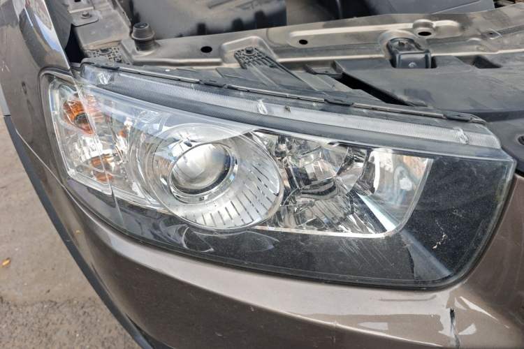 Used Chevrolet Captiva 2015 2.4L Two-Wheel Drive Urban Version 5 Seats Right Front Headlight