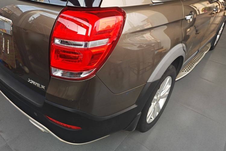Used Chevrolet Captiva 2015 2.4L 4x4 Flagship Edition 7-Seater Right Rear Taillight