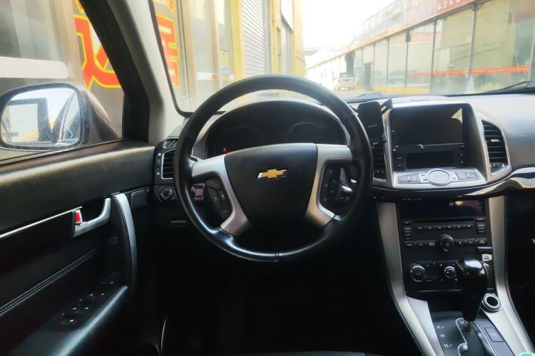 Used Chevrolet Captiva 2015 2.4L 4x4 Flagship Edition 7-Seater Steering Wheel