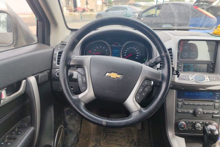 Used Chevrolet Captiva 2015 2.4L 4x4 Flagship Edition 7-Seater Steering Wheel
