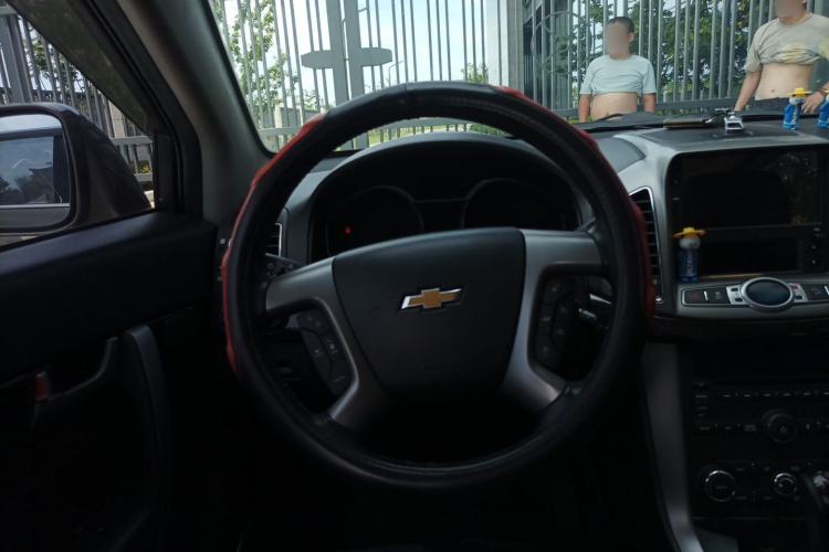 Used Chevrolet Captiva 2015 2.4L 4x4 Flagship Edition 7-Seater Steering Wheel