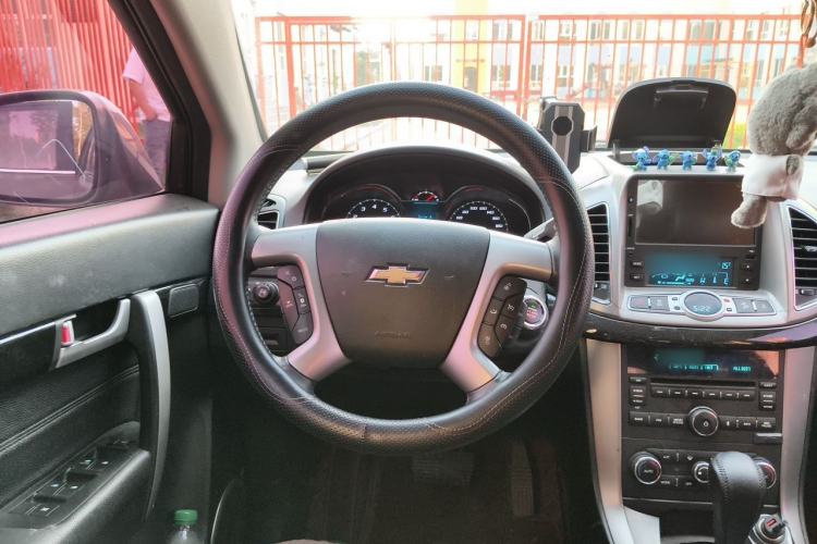 Used Chevrolet Captiva 2015 2.4L 4x4 Flagship Edition 7-Seater Steering Wheel