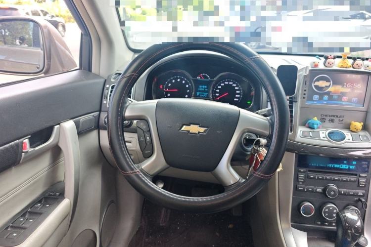 Used Chevrolet Captiva 2015 2.4L Two-Wheel Drive Urban Version 5 Seats Steering Wheel