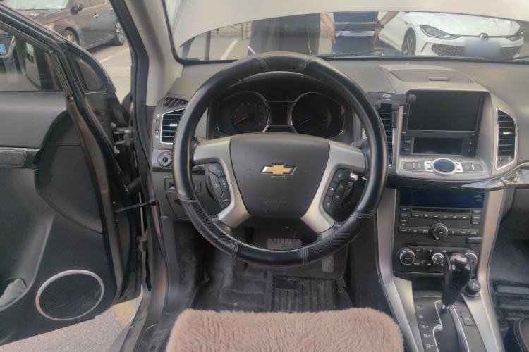 Used Chevrolet Captiva 2015 2.4L 4x4 Flagship Edition 7-Seater Steering Wheel