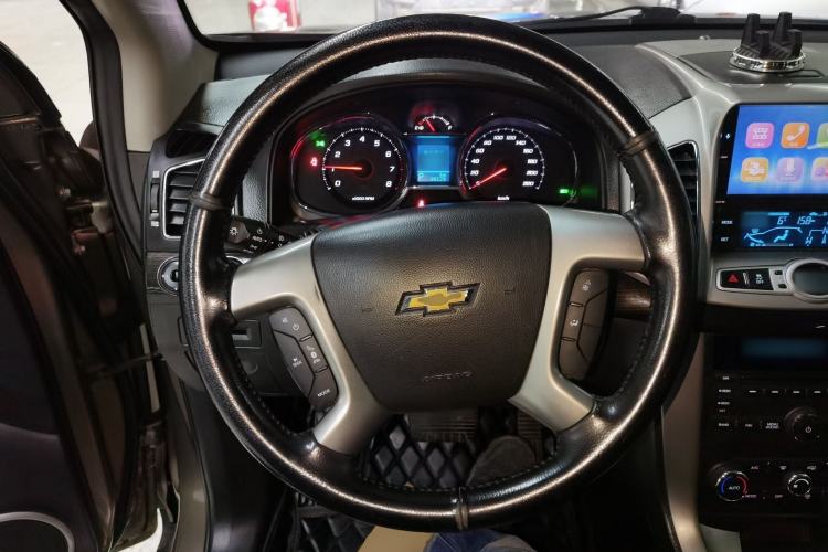 Used Chevrolet Captiva 2015 2.4L 4x4 Flagship Edition 7-Seater Steering Wheel