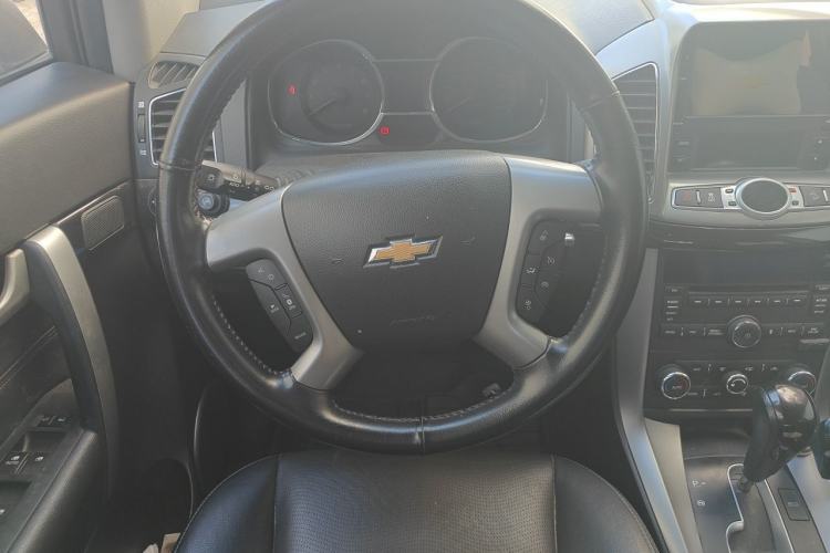 Used Chevrolet Captiva 2015 2.4L 4x4 Flagship Edition 7-Seater Steering Wheel