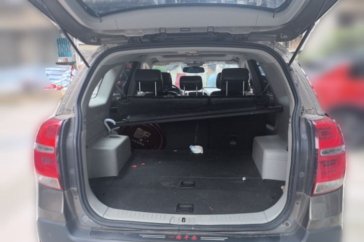 Used Chevrolet Captiva 2015 2.4L Two-Wheel Drive Urban Version 5 Seats Trunk