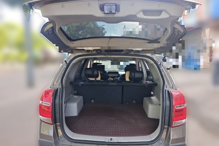 Used Chevrolet Captiva 2015 2.4L Two-Wheel Drive Urban Version 5 Seats Trunk